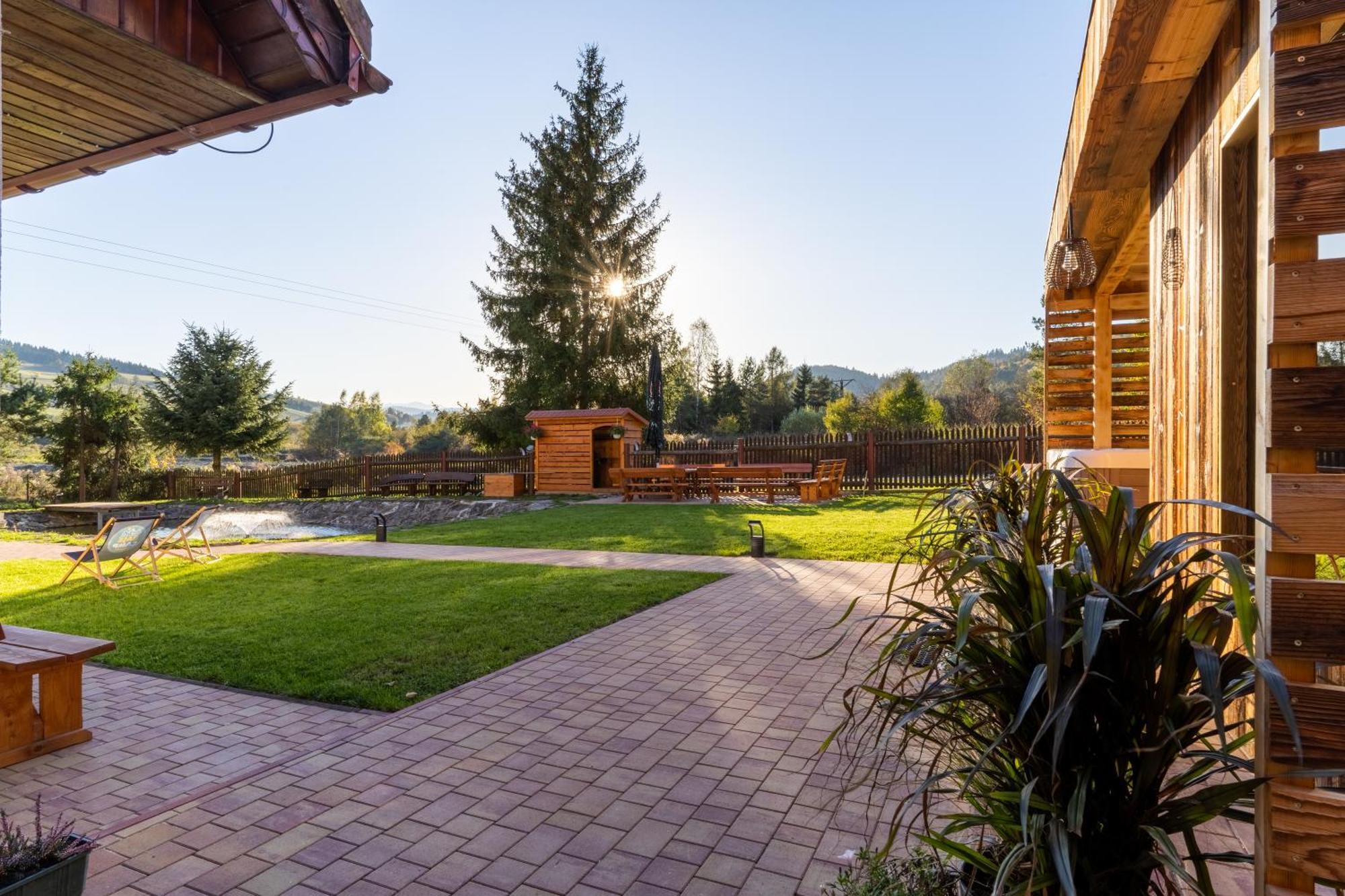 מלון Niedzica Base Camp Pieniny מראה חיצוני תמונה